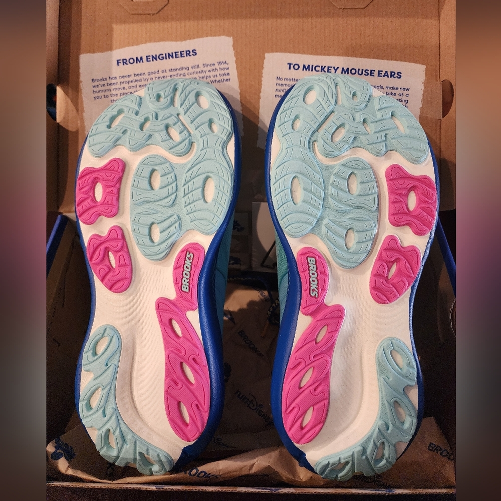 Brooks Adrenaline GTS 25 Disneyland Half Marathon Weekend Limited Edition. - Picture 12 of 12
